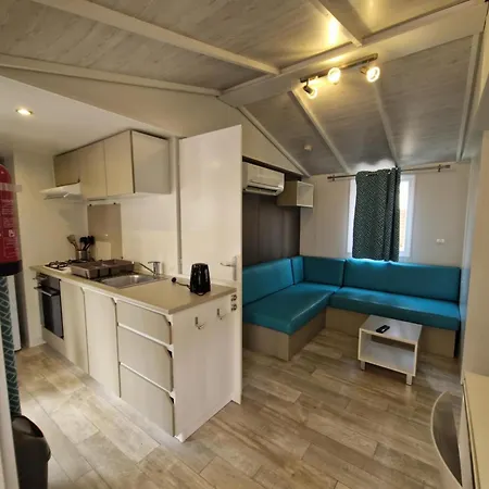 Mobil 6 Personnes 5 Etoiles *